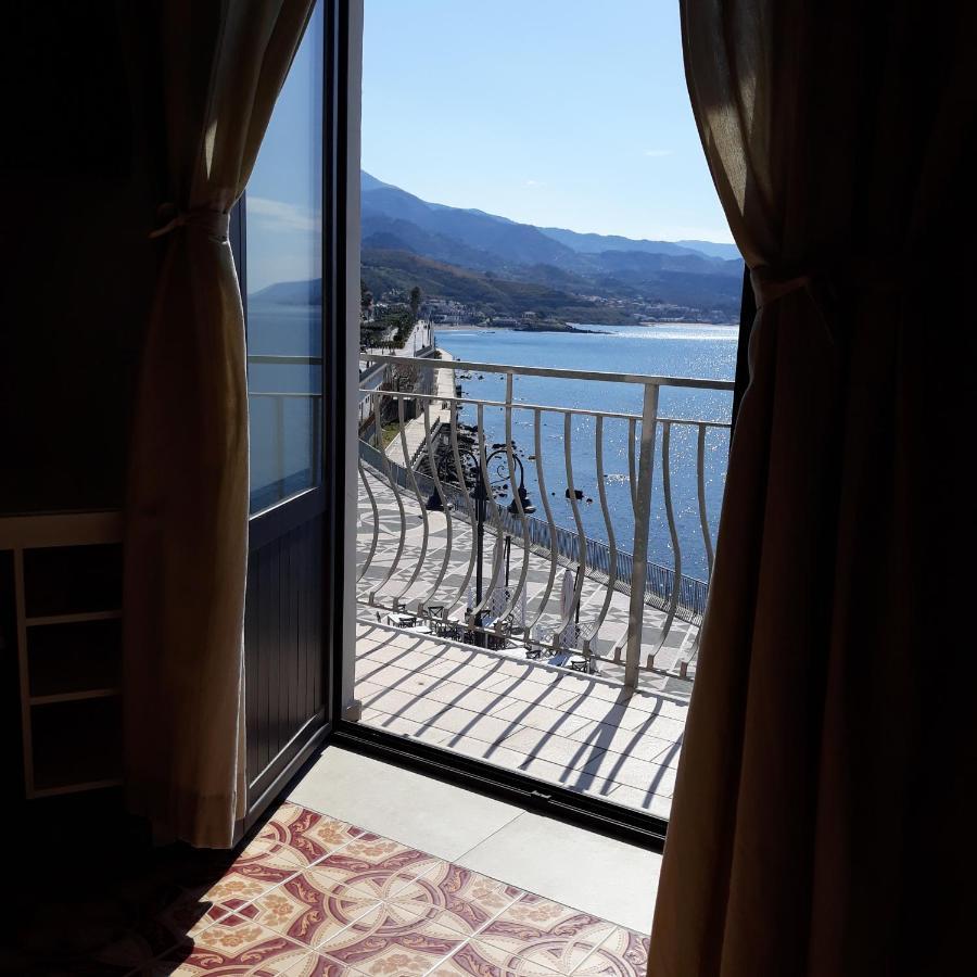 Il Molo Camere Per Vacanze Diamante Bagian luar foto